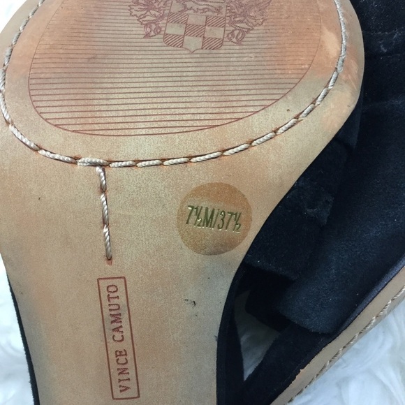 Vince Camuto Conley Black Peep Toe Heels Size 7.5 Leather Ankle Strap - Picture 8 of 8